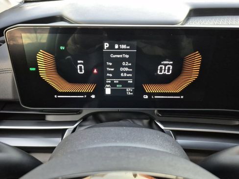 New 2026 Kia Carnival LXS FWD image 18