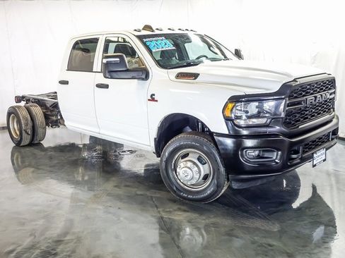 Used 2023 RAM 3500 Tradesman w/ Max Tow Package image 2