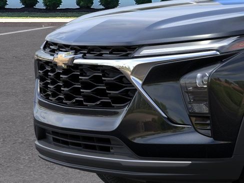 New 2026 Chevrolet Trax LT w/ LT Convenience Package FWD image 13