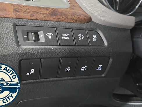 Used 2019 Hyundai Santa Fe XL image 25