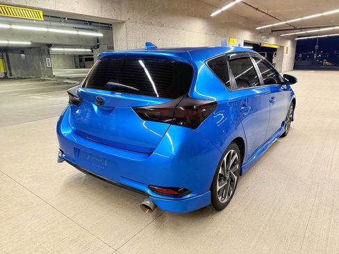 Used 2018 Toyota Corolla iM w/ Carpet Mat Package (TMS) image 9