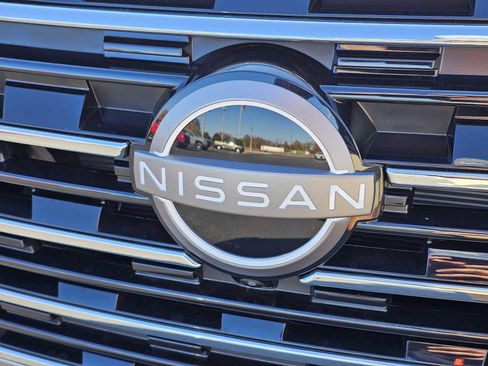 New 2026 Nissan Rogue Platinum w/ Platinum Premium Package image 3