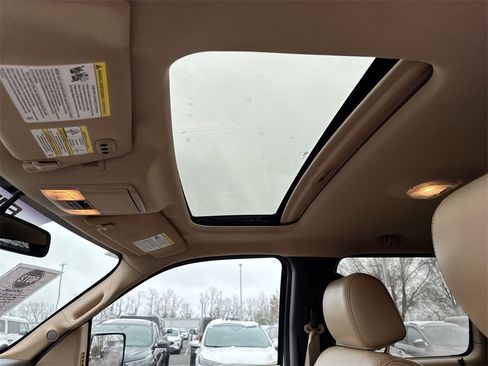 Used 2012 Ford F150 Lariat w/ Lariat Chrome Pkg image 18