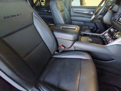 Used 2021 GMC Yukon Denali w/ Denali Ultimate Package AWD/4WD image 23