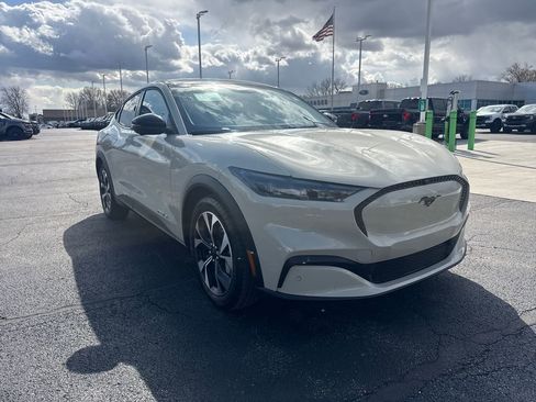 Used 2025 Ford Mustang Mach-E Select image 4