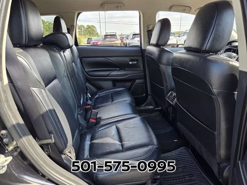 Used 2020 Mitsubishi Outlander FWD image 17