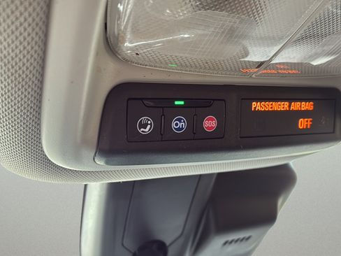 Used 2023 Chevrolet TrailBlazer LT FWD image 40