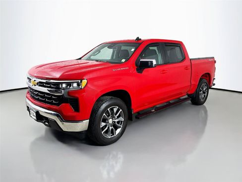 Used 2023 Chevrolet Silverado 1500 LT AWD/4WD image 5