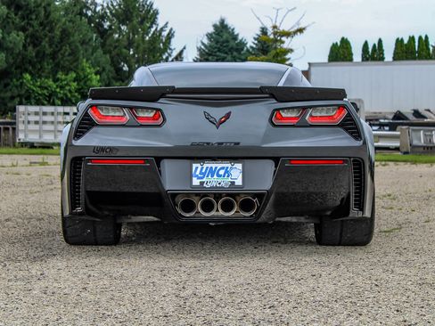 Used 2017 Chevrolet Corvette Z06 RWD image 3