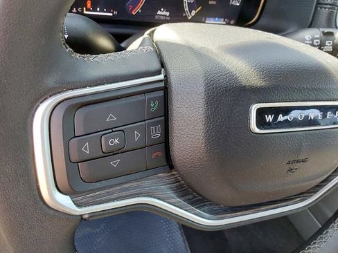 Used 2024 Jeep Wagoneer Series II w/ Flexible Seating Group AWD/4WD image 68