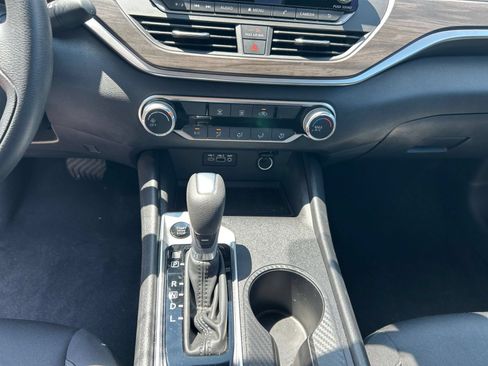 Used 2026 Nissan Altima 2.5 SV FWD image 36