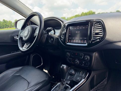 Used 2020 Jeep Compass Limited AWD/4WD image 31