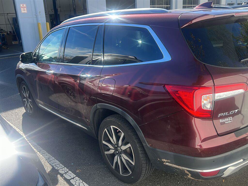 Used 2021 Honda Pilot Elite image 2
