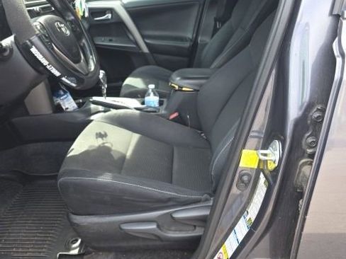 Used 2016 Toyota RAV4 XLE AWD/4WD image 7