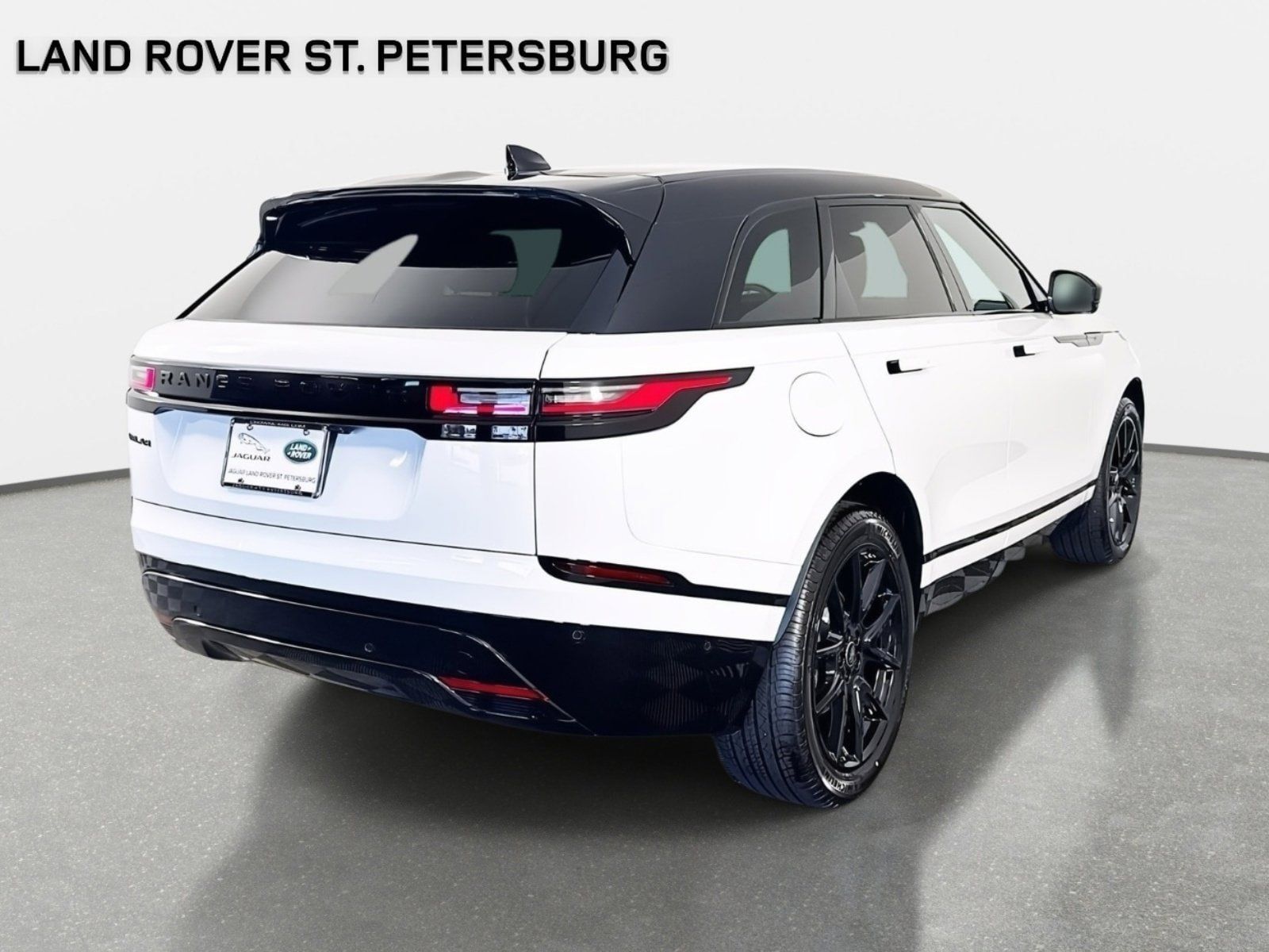 Used 2026 Land Rover Range Rover Velar Dynamic SE AWD/4WD image 5