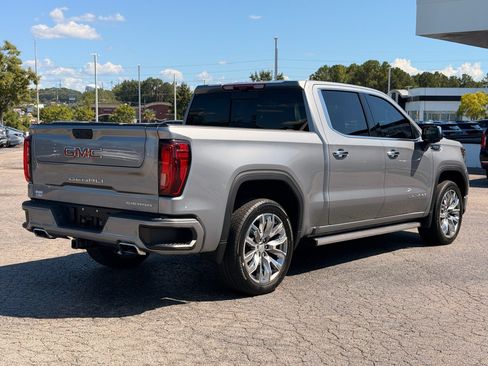 Used 2024 GMC Sierra 1500 Denali w/ Denali Reserve Package AWD/4WD image 12