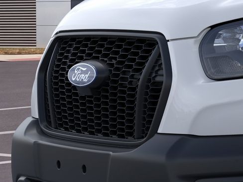 New 2026 Ford Transit 250 Low Roof RWD image 17