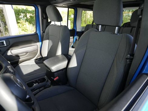 Used 2024 Jeep Wrangler Unlimited w/ Convenience Group AWD/4WD image 22