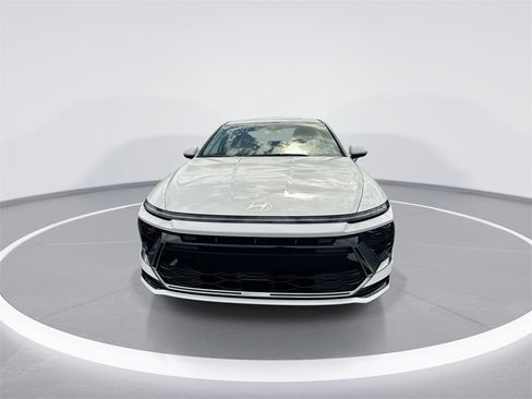 New 2025 Hyundai Sonata SEL image 3