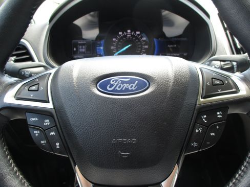 Used 2024 Ford Edge SEL w/ Convenience Package AWD/4WD image 16