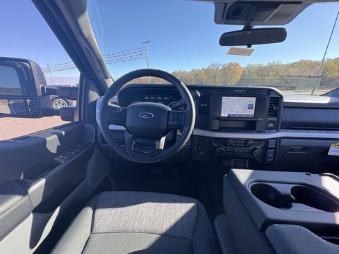 New 2026 Ford F350 XLT w/ FX4 Off-Road Package image 29