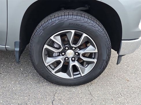 Used 2023 Chevrolet Silverado 1500 LT image 10