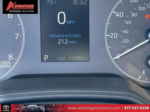Used 2023 Toyota Corolla Cross L AWD/4WD image 28