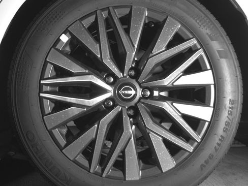 Used 2025 Nissan Altima 2.5 SV image 14