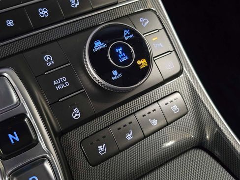 Used 2022 Hyundai Santa Fe Limited w/ Cargo Package image 18