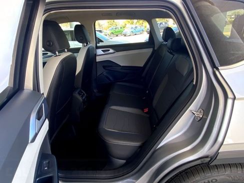 New 2026 Volkswagen Taos SE AWD/4WD image 33