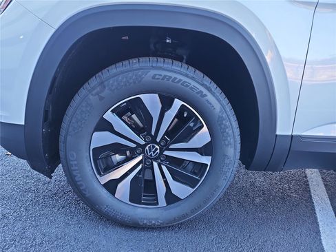 New 2026 Volkswagen Atlas SE image 10
