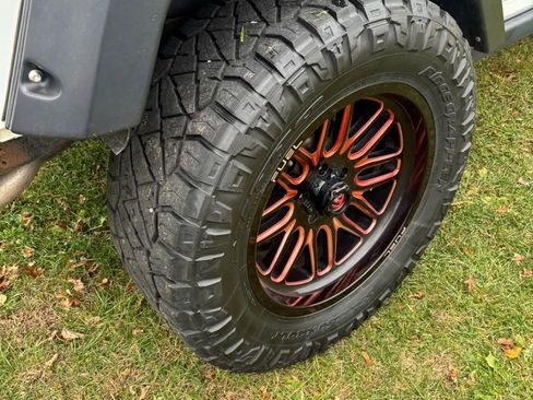 Used 2016 Jeep Wrangler Unlimited Sahara image 24