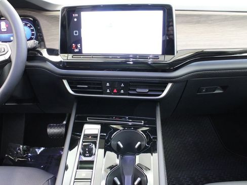 New 2026 Volkswagen Atlas SEL AWD/4WD image 22