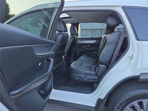 Used 2024 MAZDA CX-90 Plug-In Hybrid w/ Preferred AWD/4WD image 29