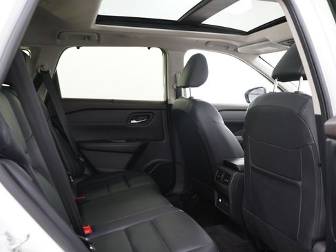 Used 2023 Nissan Rogue SL w/ SL Premium Package AWD/4WD image 14