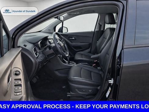 Used 2021 Chevrolet Trax LT FWD image 10