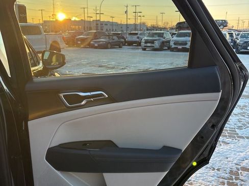 Used 2024 Kia Sportage EX w/ EX Premium Package image 24