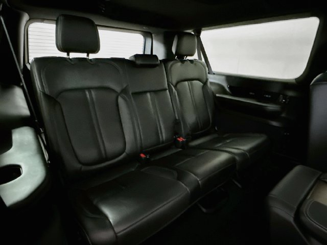 Used 2023 Jeep Grand Wagoneer L 4WD image 27