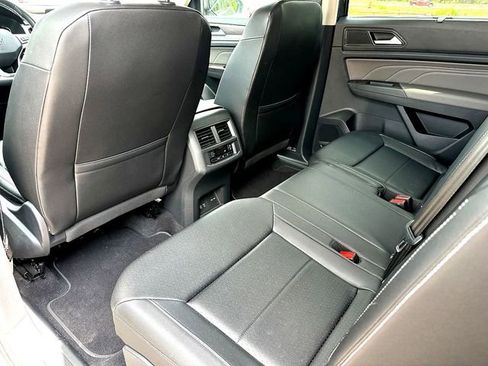 Used 2023 Volkswagen Atlas SE image 19