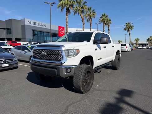 Used 2019 Toyota Tundra SR5 w/ Convenience Package AWD/4WD image 1