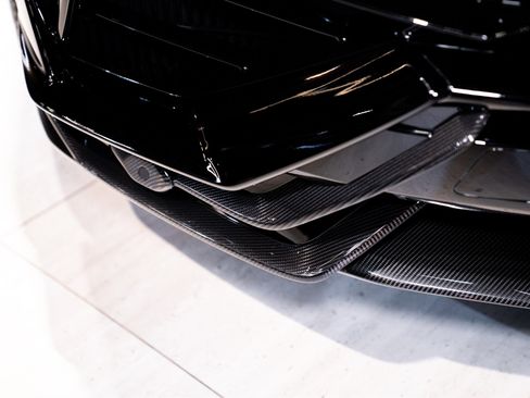 Used 2023 Lamborghini Urus Performante AWD/4WD image 35