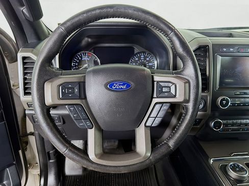 Used 2019 Ford Expedition Max XLT w/ Equipment Group 202A AWD/4WD image 13