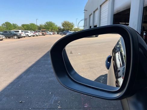 Used 2025 Nissan Rogue SV image 19