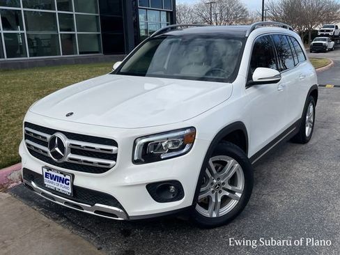Used 2023 Mercedes-Benz GLB 250 w/ Premium Package image 2