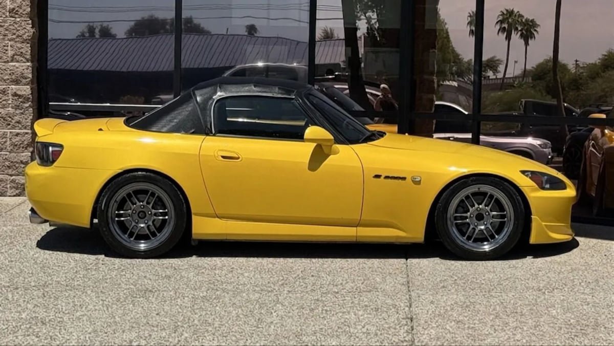 Used 2002 Honda S2000 image 25