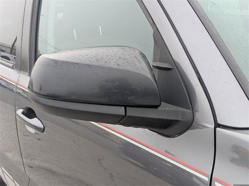 Used 2020 Toyota Tacoma SR5 image 10