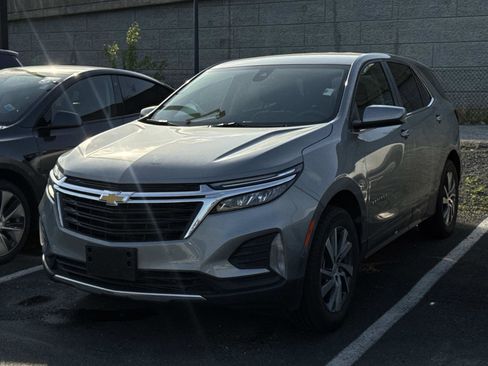 Used 2024 Chevrolet Equinox LT w/ LPO, Floor Liner Package image 1