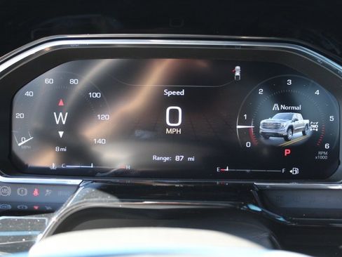 New 2026 GMC Sierra 1500 SLT image 9