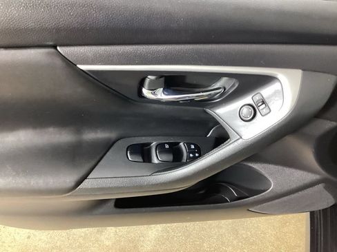 Used 2017 Nissan Altima 2.5 S w/ Power Driver Seat Package FWD image 13