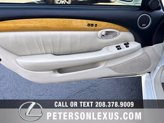 Used 2005 Lexus SC 430 Convertible RWD image 19